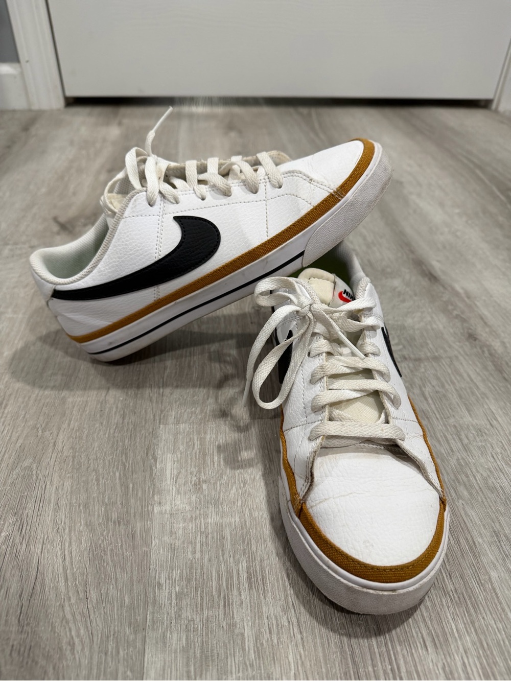 Women’s Nike Court Legacy